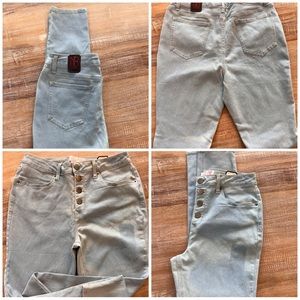 Brand New “No Boundries” Denim Jeans 13 Skinny Light Blue